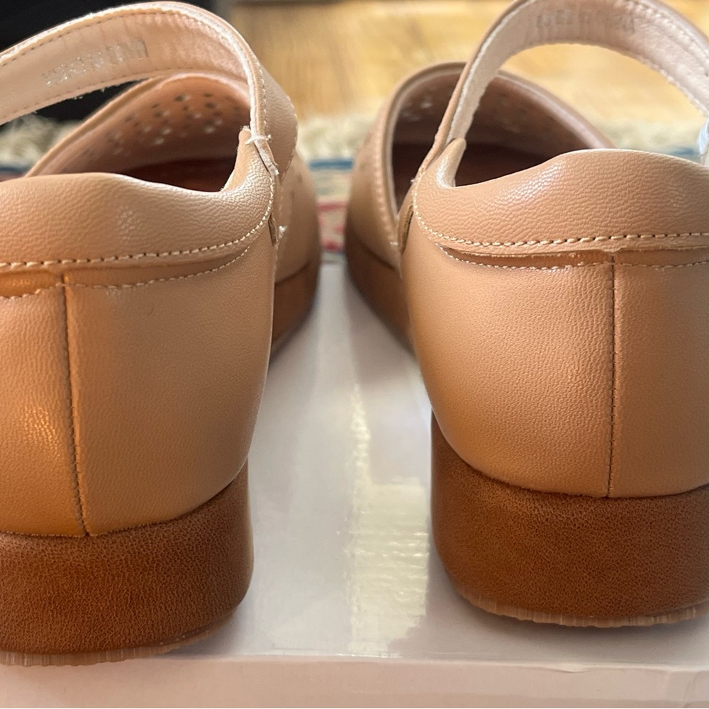 Low wedge ankle strap buckle flats size 36(6) New in box - Picture 6 of 11